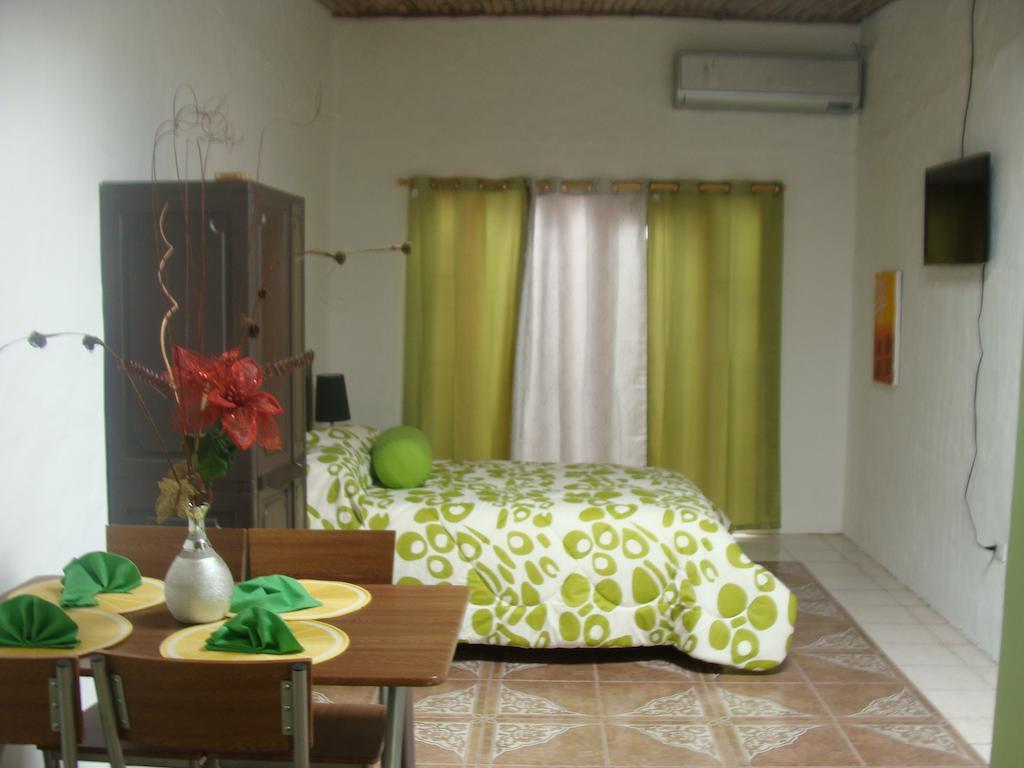 Hotel Zurisadai Puerto Ayora  Zimmer foto