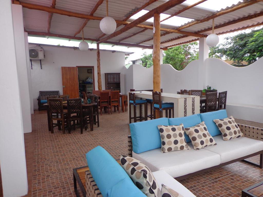 Hotel Zurisadai Puerto Ayora  Exterior foto