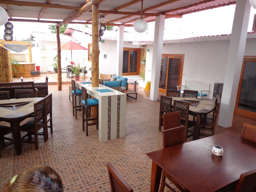 Hotel Zurisadai Puerto Ayora  Exterior foto